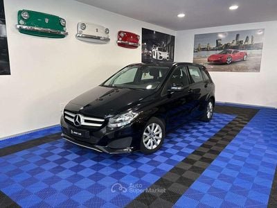 Usata Mercedes B180 109 CV (80 kW) 2016 Nero Monovolume