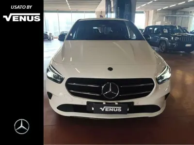 Usata Mercedes B200 163 CV (119 kW) 2019 Bianco Utilitaria