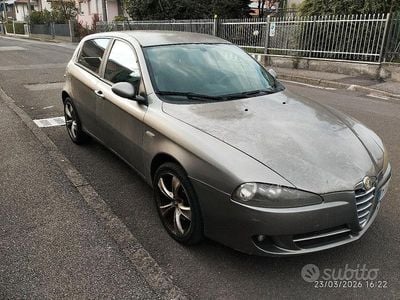 Usata Alfa Romeo 147 2007 Grigio Utilitaria