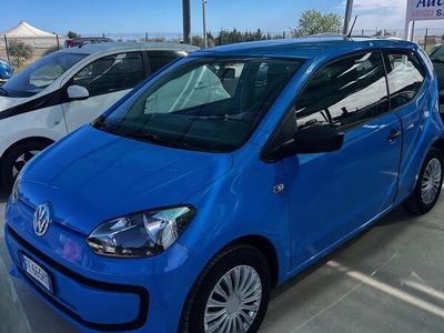Usata VW up! high up! 75 CV (55 kW) 2016 Blu Utilitaria