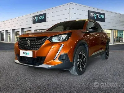 Usata Peugeot 2008 Allure 131 CV (96 kW) 2023 Arancione SUV