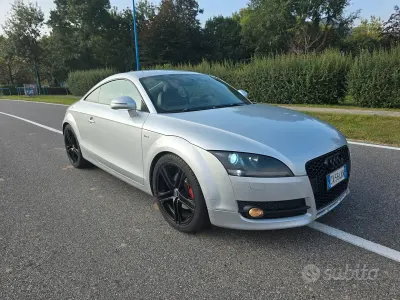 Second-hand Audi TT S-Line 160 CP (117 kW) 2010 Gri Coupe