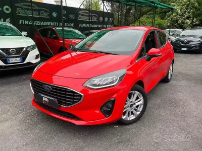 Gebraucht Ford Fiesta Titanium 75 PS (55 kW) 2022 Rot Kleinwagen