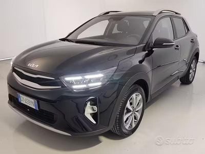 Second-hand Kia Stonic Style 79 CP (58 kW) 2025 Negru SUV