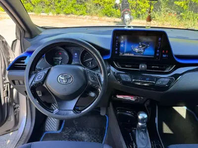 Usata Toyota C-HR Active 98 CV (72 kW) 2017 SUV