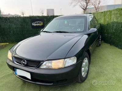 usata Opel Vectra 1.5 BENZINA