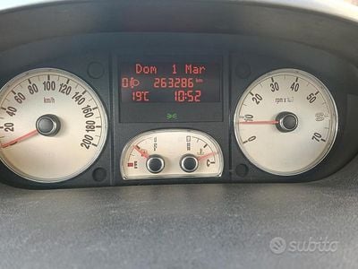 Usata Lancia Musa 95 CV (69 kW) 2004 Bronzo Monovolume