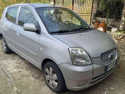 Usata Kia Picanto EX 65 CV (47 kW) 2004 Grigio Utilitaria