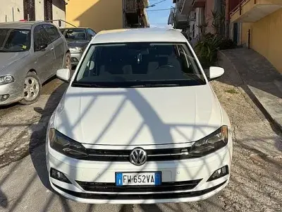 Begagnad VW Polo 90 HK (66 kW) 2019 Vit Halvkombi