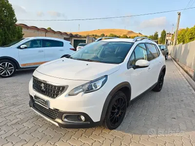 Usata Peugeot 2008 99 CV (72 kW) 2017 Bianco SUV