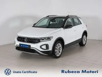 Usata VW T-Roc Life 116 CV (85 kW) 2023 Bianco SUV