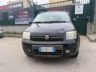 Usata Fiat Panda Climbing 60 CV (44 kW) 2010 Nero Utilitaria