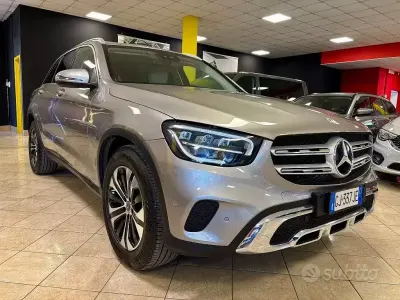 Usata Mercedes GLC220 194 CV (142 kW) 2022 Grigio SUV