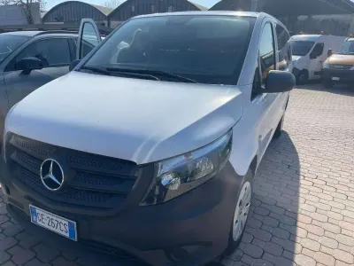 Usata Mercedes Vito 136 CV (100 kW) 2021 Bianco Furgone