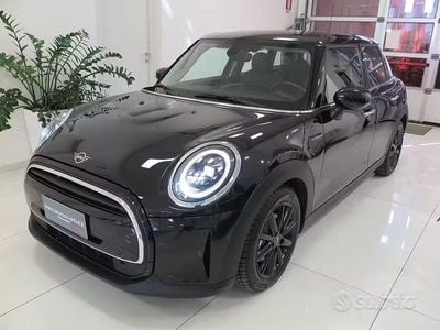 Usata Mini ONE Classic 102 CV (75 kW) 2021 Nero Utilitaria