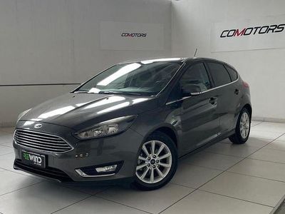 Begagnad Ford Focus Titanium 125 HK (91 kW) 2017 Grå Halvkombi