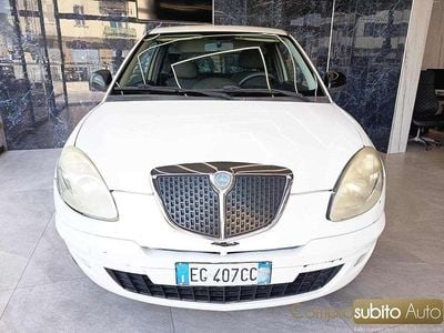 Usata Lancia Ypsilon 69 CV (50 kW) 2011 Bianco Utilitaria