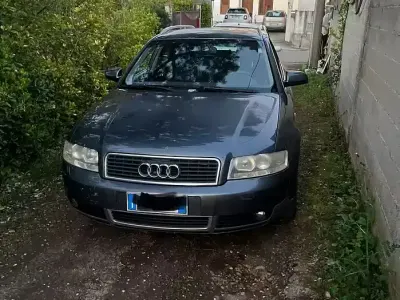 Käytetty Audi A4 130 HP (95 kW) 2005 Sedan
