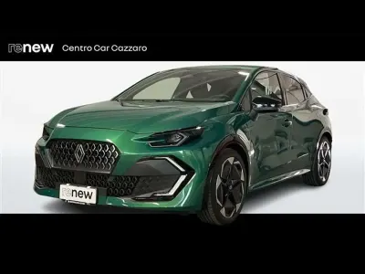 Usata Renault Clio V Techno 109 CV (80 kW) 2025 Verde scuro Berlina