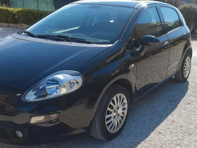 Usata Fiat Punto Street 77 CV (56 kW) 2015 Utilitaria