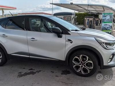 Usata Renault Captur 100 CV (73 kW) 2020 Grigio SUV