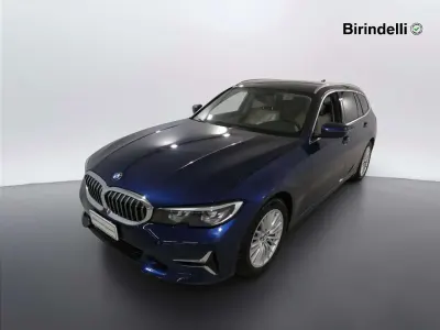 Usata BMW 320 Luxury Line 190 CV (139 kW) 2020 Blu mediterraneo metallizzato Station wagon