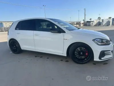 Usata VW Golf VII GTI 230 CV (169 kW) 2017 Berlina