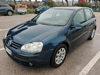 Usata VW Golf 102 CV (75 kW) 2008 Blu Berlina