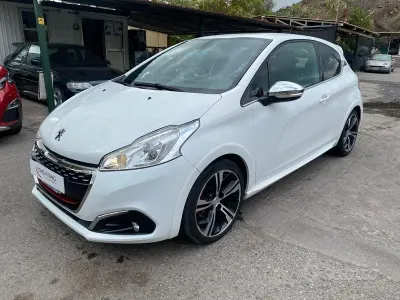 Usata Peugeot 208 Allure 110 CV (80 kW) 2016 Bianco Utilitaria