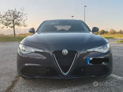 Usata Alfa Romeo Giulia Executive 160 CV (117 kW) 2019 Bluazzurro Berlina