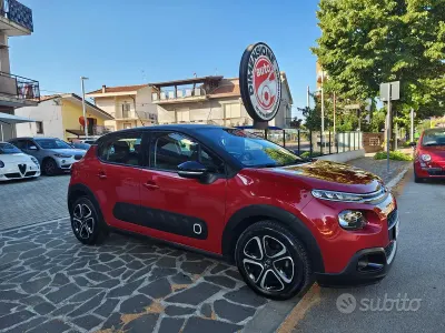 Usata Citroën C3 Shine 102 CV (75 kW) 2019 Rosso Utilitaria