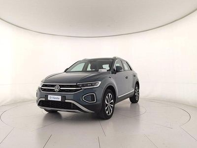 Usata VW T-Roc Style 110 CV (80 kW) 2023 Petroleum blue metallizzato SUV