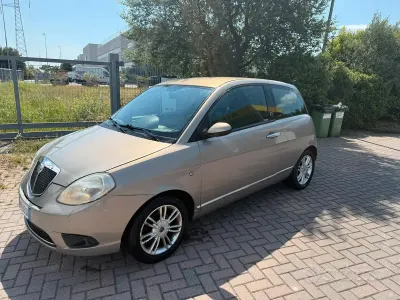 Usata Lancia Ypsilon 77 CV (56 kW) 2009 Giallo Utilitaria