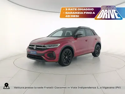 Usata VW T-Roc R-line 116 CV (85 kW) 2023 Kings red metallizzato nero SUV