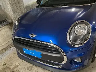 Usata Mini ONE 102 CV (75 kW) 2018 Blu Utilitaria