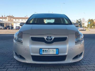 usata Toyota Auris 2.2 D-Cat 5 porte