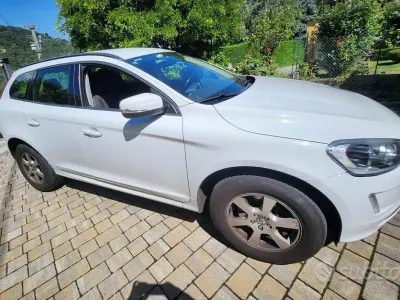 Usata Volvo XC60 Momentum 136 CV (100 kW) 2014 Bianco SUV