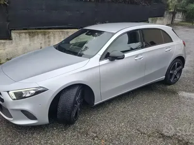 Usata Mercedes A180 116 CV (85 kW) 2021 Grigio Berlina