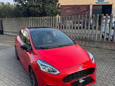 Usata Ford Fiesta ST-Line 75 CV (55 kW) 2019 Rosso Utilitaria