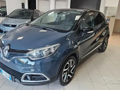 Usata Renault Captur 90 CV (66 kW) 2015 Bluazzurro SUV