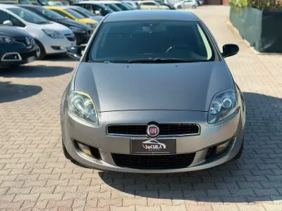 Usata Fiat Bravo Easy 120 CV (88 kW) 2014 Argento Utilitaria