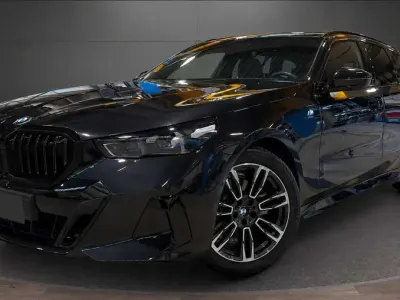 Usata BMW 520 M Sport 197 CV (144 kW) 2025 Nero zaffiro metallizzato Station wagon