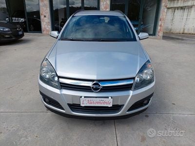 Usata Opel Astra Enjoy 101 CV (74 kW) 2007 Grigio Station wagon