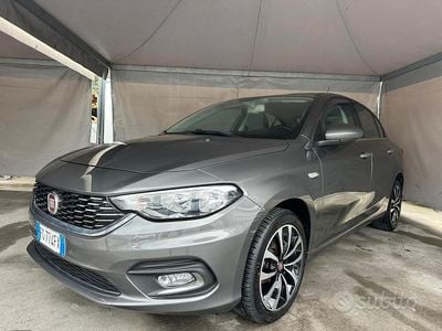 Usata Fiat Tipo Lounge 120 CV (88 kW) 2016 Grigio Berlina