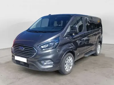 Usata Ford Tourneo Titanium 185 CV (136 kW) 2022 Magnetic Monovolume