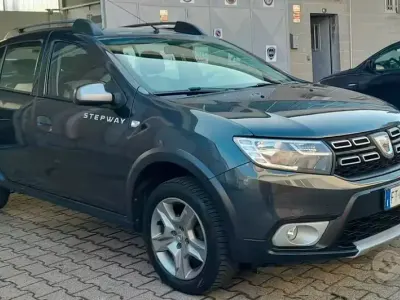 Gebraucht Dacia Sandero Comfort 90 PS (66 kW) 2019 Grau Limousine
