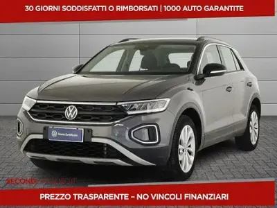 Usata VW T-Roc Life 116 CV (85 kW) 2022 Grigio SUV
