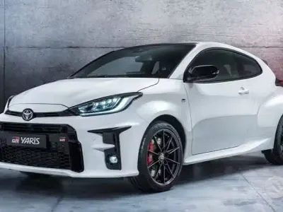 Usata Toyota Yaris 261 CV (191 kW) 2021 Bianco Utilitaria