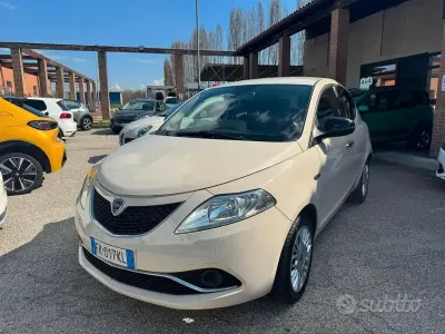 Usata Lancia Ypsilon S 95 CV (69 kW) 2017 Beige Utilitaria
