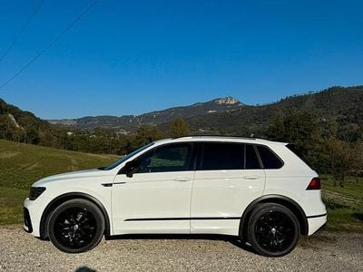 Usata VW Tiguan R-line 150 CV (110 kW) 2019 Bianco SUV